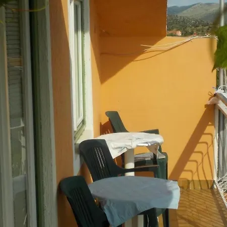 Apartment With Parking Space Grebastica, - 25286