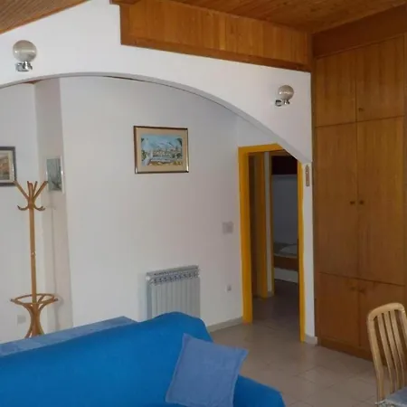 Apartment With Parking Space Grebastica, - 25286 *