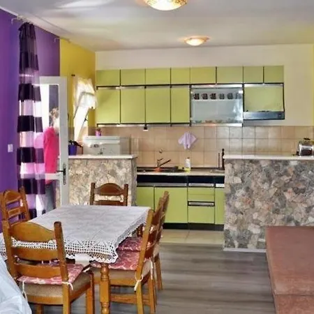 Apartment With Parking Space Grebastica, - 25286 *