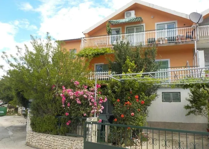 Apartment With Parking Space Grebastica, - 25286