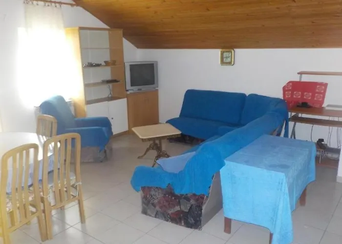 With Parking Space Grebastica, - 25286 *