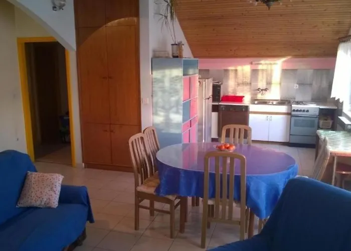 With Parking Space Grebastica, - 25286 Lejlighed